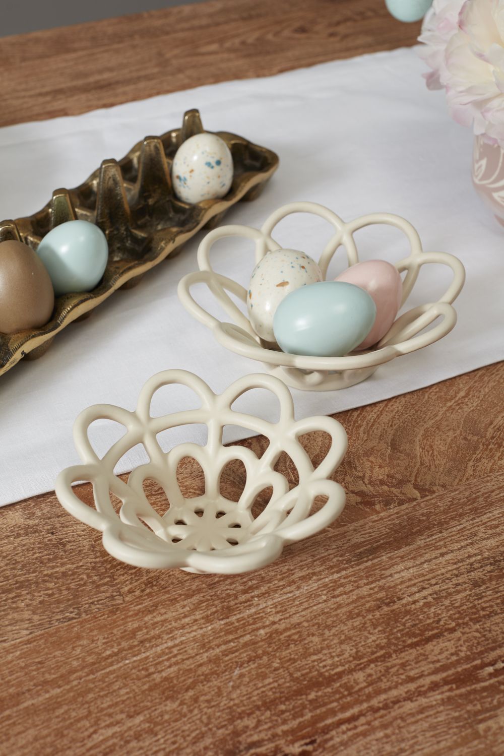 Blooming Ceramic Basket