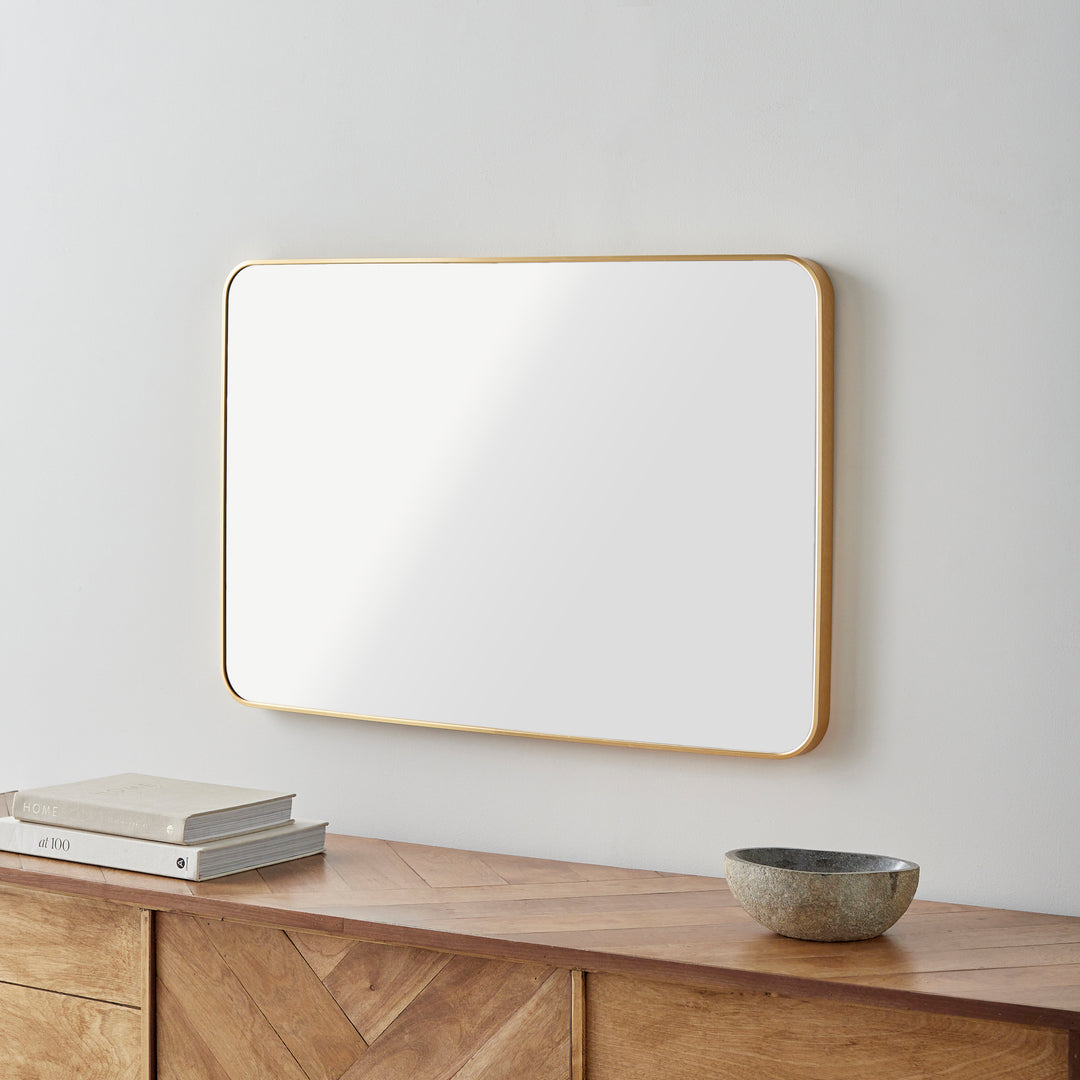 Essential Curved Wall Mirror